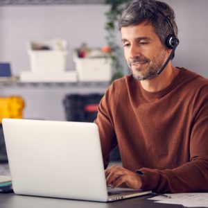mature-businessman-wearing-telephone-headset-talki-2021-04-06-18-02-19-utc-Custom-e1627780517517.jpg mature-businessman-wearing-telephone-headset-talki-2021-04-06-18-02-19-utc-Custom-e1627780517517.jpg